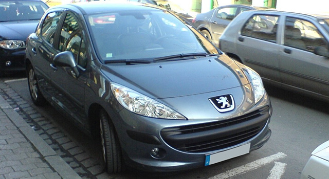 Nouvelles photos de la Peugeot 207 dans les galeries !