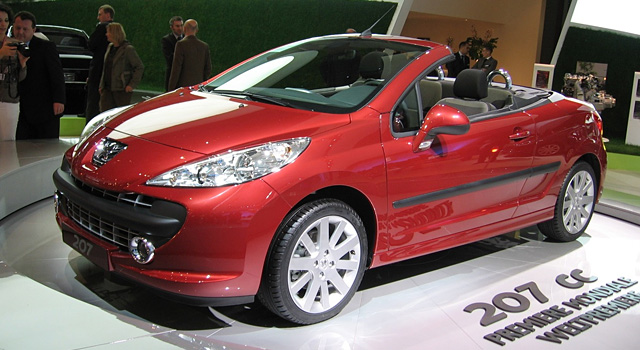 Peugeot 207 CC Rouge Asmara